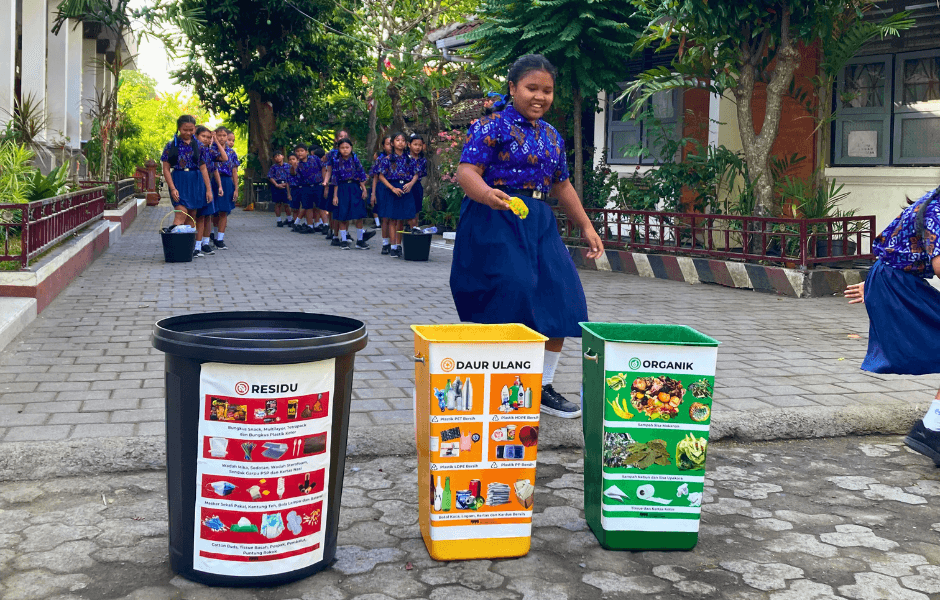 100 Zero Waste Schools in 2025